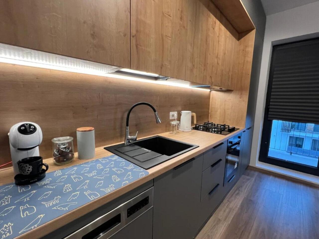 High-Rise Luxury Apartment With Free Parking Bucureşti Ngoại thất bức ảnh