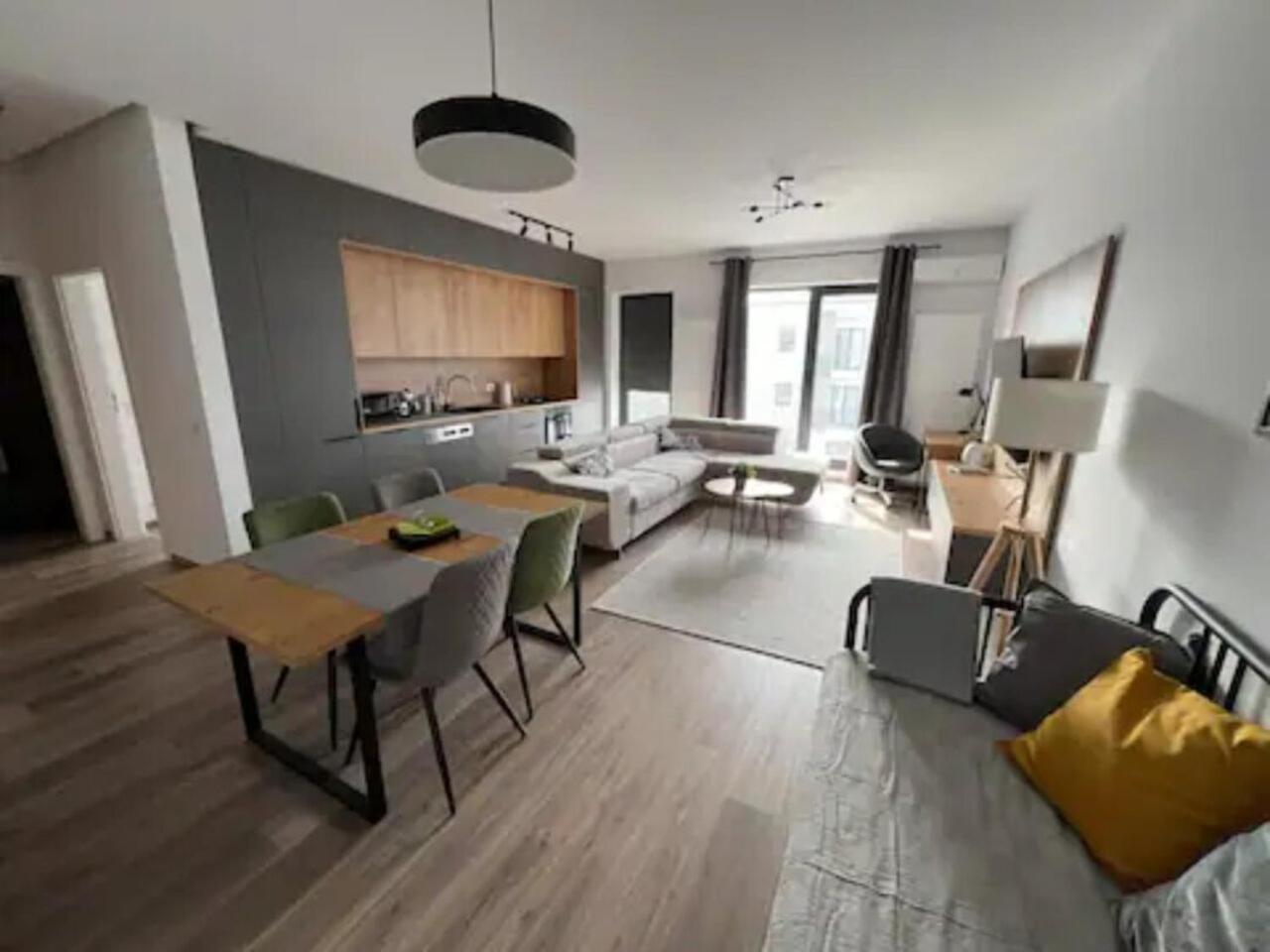 High-Rise Luxury Apartment With Free Parking Bucureşti Ngoại thất bức ảnh